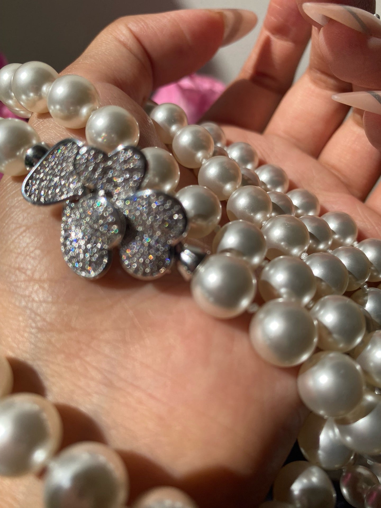 2025 Collection: Women’s Pearl Necklace with Zirconia Camellia/Orchid Pendant
(Multi-Way Luxury Exclusive Design)
