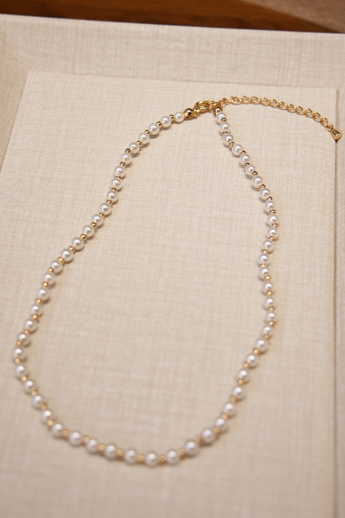 Women’s Exclusive Shell Pearl Necklace